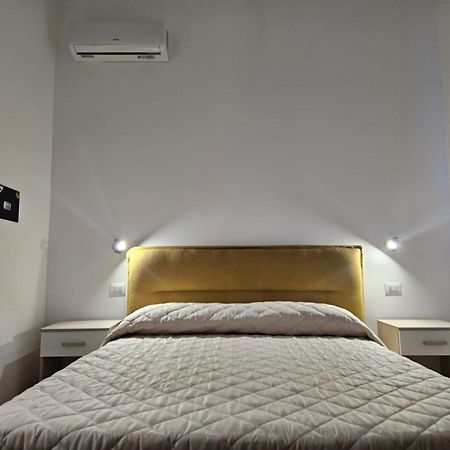 パレルモ La Casa Di Nina Bed & Breakfast エクステリア 写真